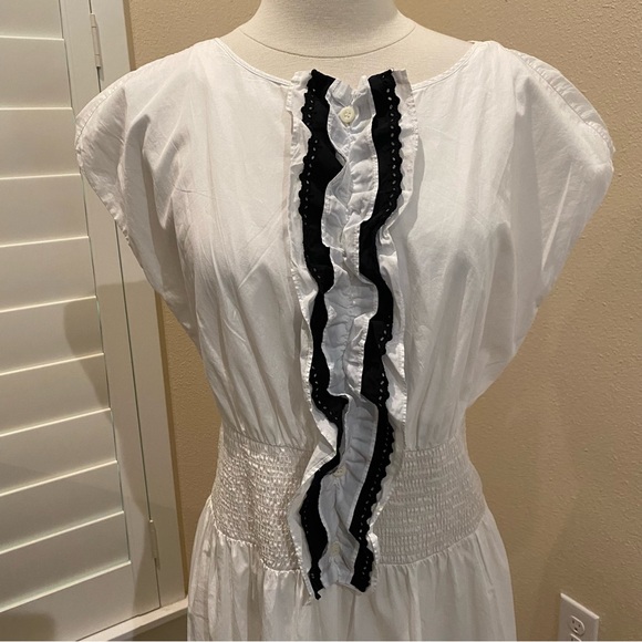 Prada White Poplin Surplice Smocked Waist Black Ruffle Dress Size IT 42- US 6 - Picture 3 of 12